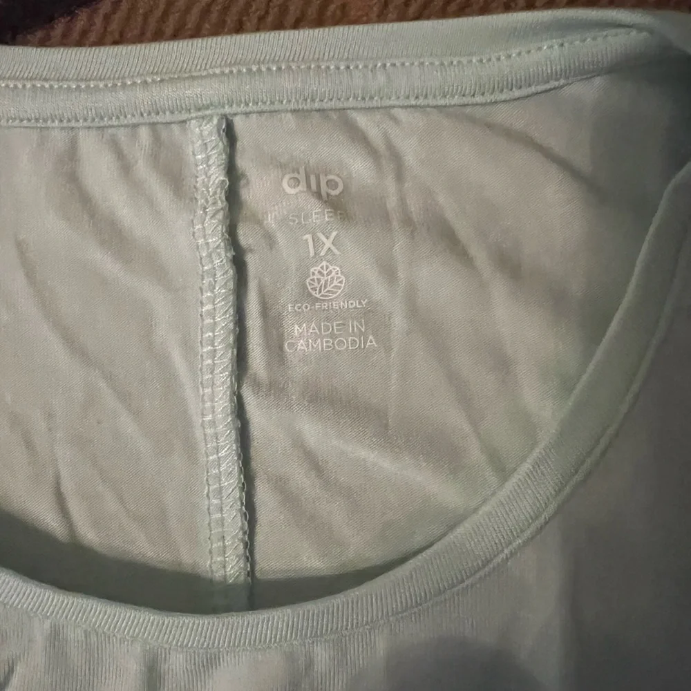 DIP Eco friendly soft stretch tank, NWT - Picture 3 of 5